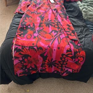 Lesley Evers Cloe dress in fantastic pinks and reds.